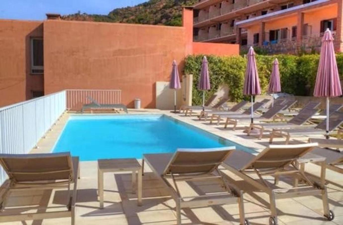 & Le Subrini Aparthotel 3*
